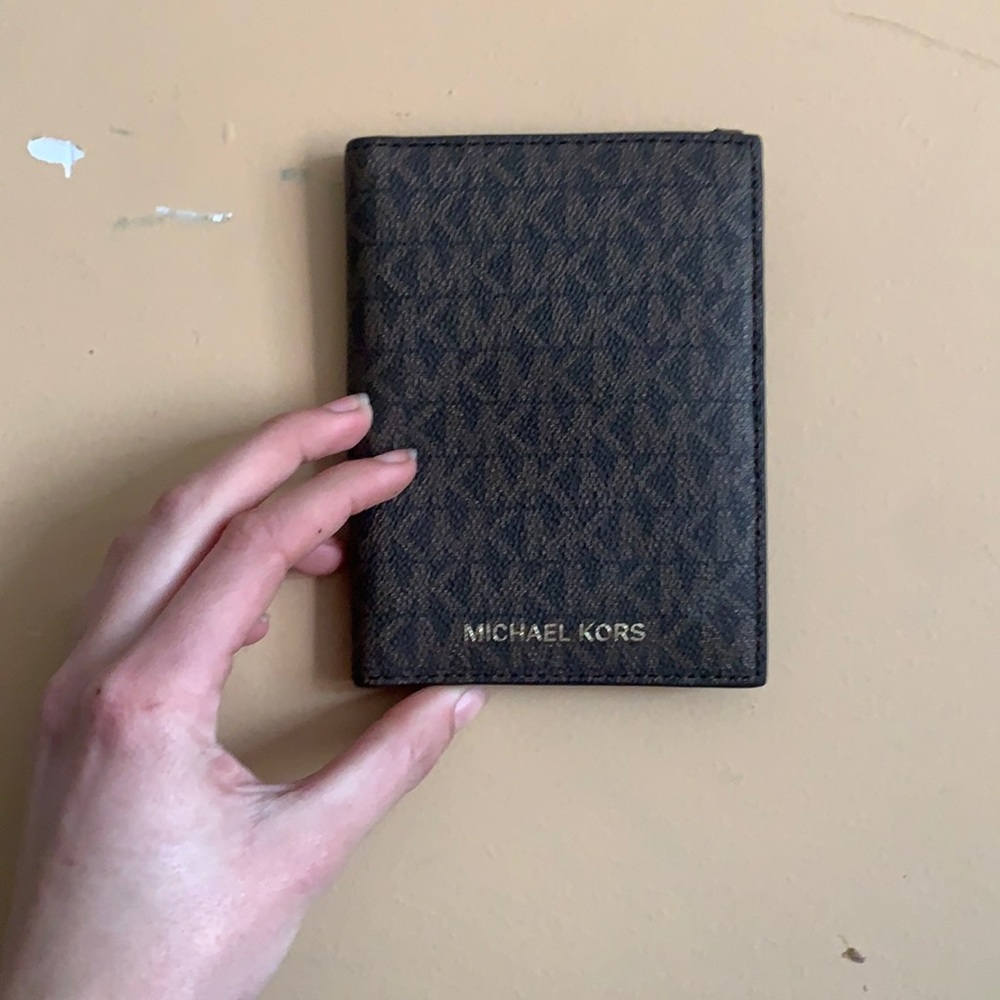 Brand new Michael Kors wallet